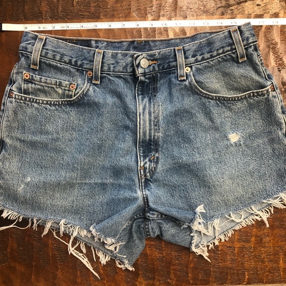 Levi’s custom cutoff distressed denim shorts - Picture 2 of 8